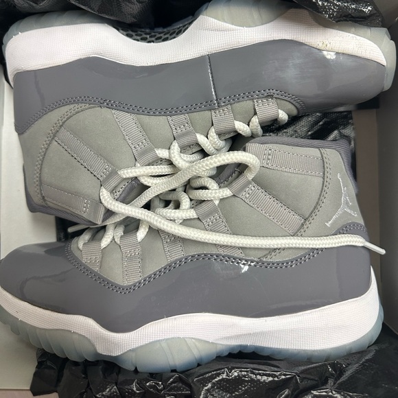 Jordan’s 11 Retro cool 2021 - Picture 6 of 8